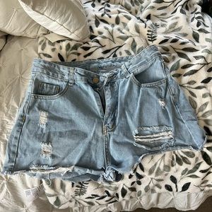 Shein women’s denim shorts size L